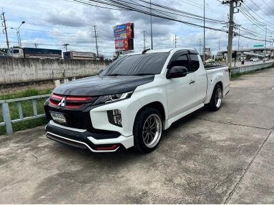 2021 MITSUBISHI TRITON 2.5 MT